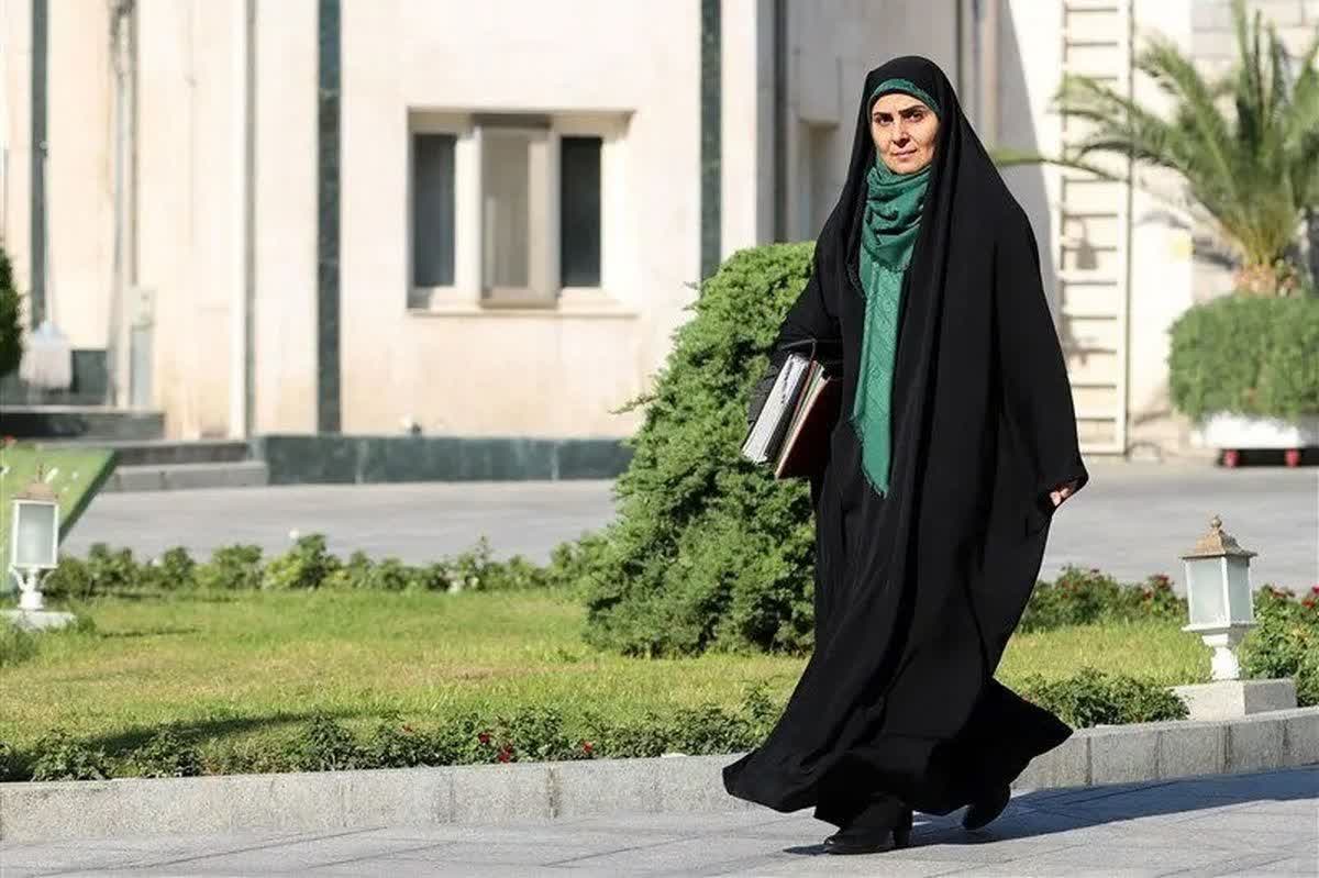 استیضاح خانم وزیر
